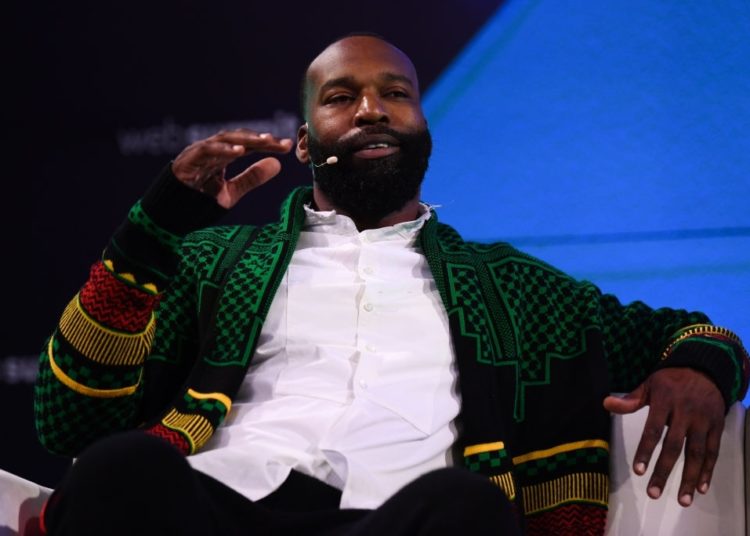 Baron Davis comes sides with Lebron James and insults Ibrahimovic’s look