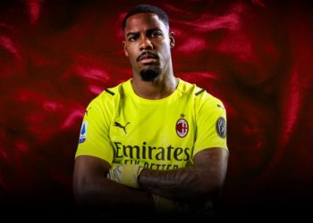 Official: AC Milan signs Mike Maignan