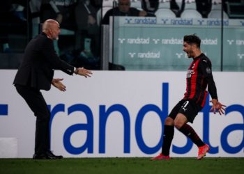 Pioli and Brahim Diaz of AC Milan