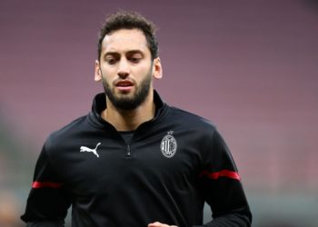 Gazzetta: No comment from Calhanoglu’s entourage about the offer from Al Duhail