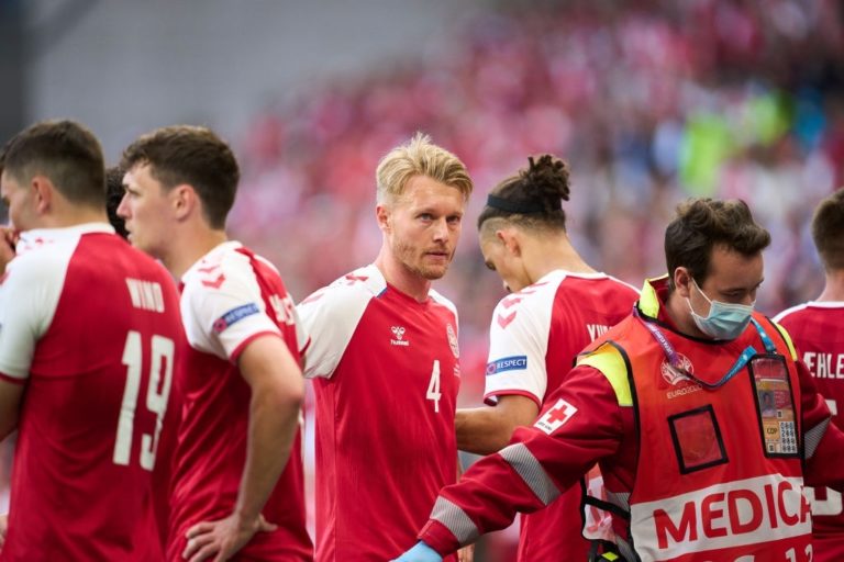 CorSport: Simon Kjaer showed that he's a real captain ...