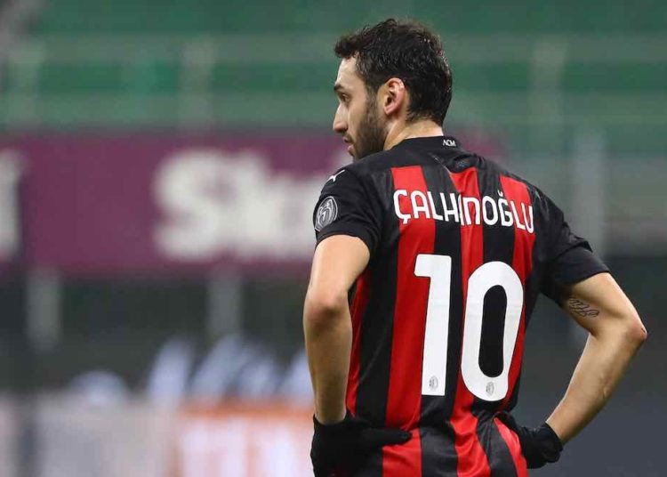 CBS Sports: Arsenal evaluate Calhanoglu as an alternative to Odegaard
