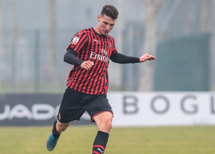 Official: AC Milan primavera player leaves on loan