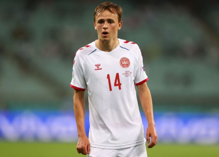 Sky: Amid Milan interest, Sampdoria not too keen on letting Damsgaard leave