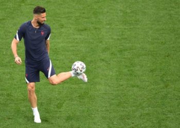 SportMediaset: Giroud to undergo medicals between today and tomorrow for Milan