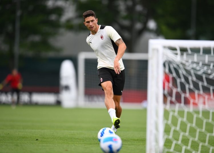 CM: Newly promoted team sets sights on AC Milan defender who is placed in the transfer list