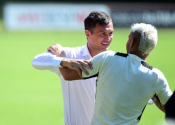 Theo Hernandez and Paolo Maldini of AC Milan ثيو مالديني ميلان