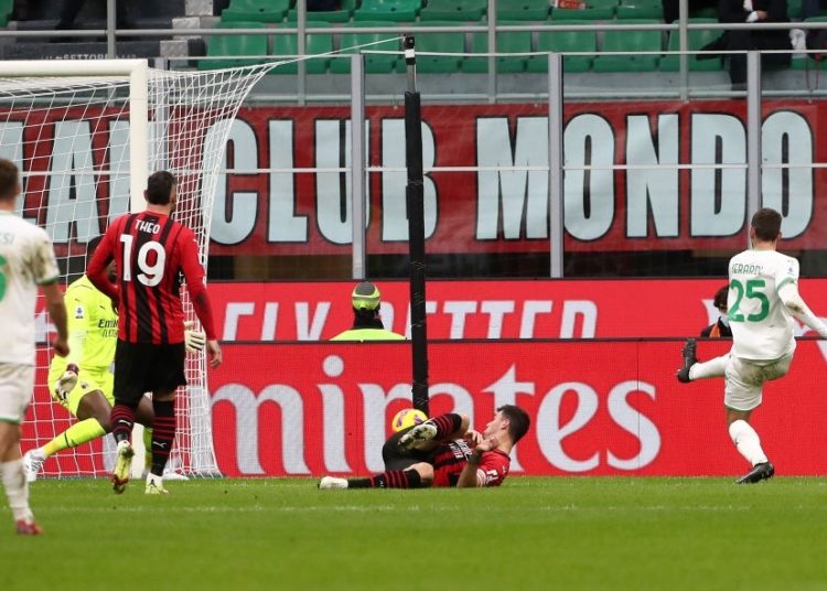 Disaster display by AC Milan as they lose to Sassuolo 3-1