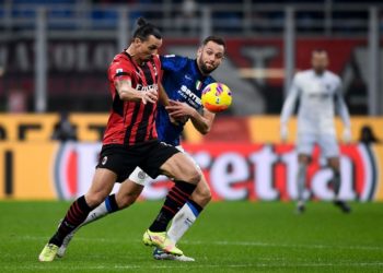 Zlatan Ibrahimovic vs Stefan De Vrij