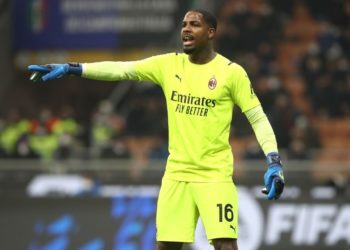 Mike Maignan of AC Milan