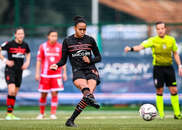 Lindsey Thomas of AC Milan