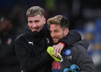 Alexis Saelemaekers of AC Milan and Dries Mertens of Napoli