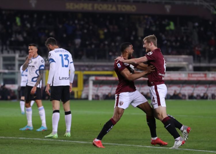 Tommaso Pobega and Gleison Bremer of Torino