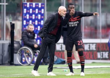 Stefano Pioli and Fikayo Tomori of AC Milan