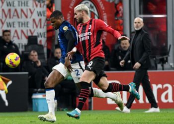 Theo Hernandez of AC Milan vs Denzel Dumfries of Inter