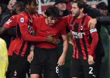 sandro tonali and teammates