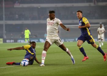 Leao’s agent requests higher salary and warns Milan with a Premier League offer – The figures