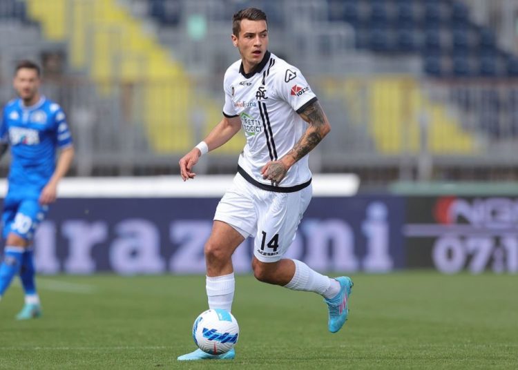 Jakub Kiwior of Spezia