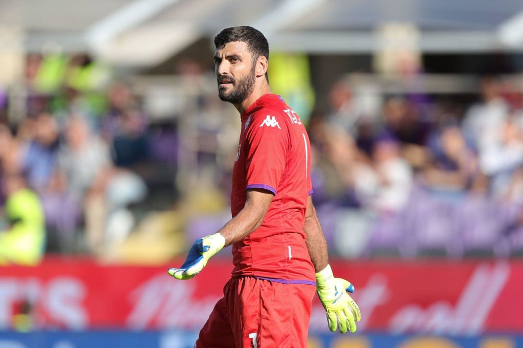MN AC Milan monitor situation of 32yearold Italian goalkeeper