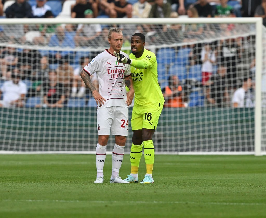 Mike Maignan and Simon Kjaer AC Milan