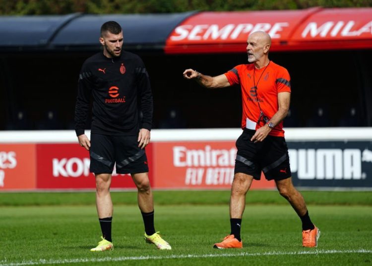 Ante Rebic Stefano Pioli AC Milan