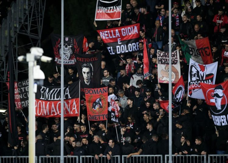 AC Milan fans