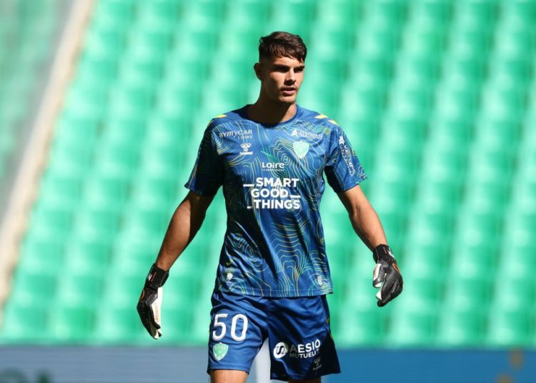 Noah Raveyre Saint-Etienne