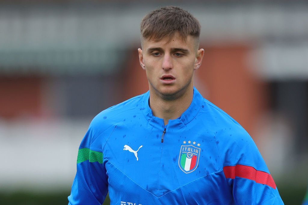 Genoa show interest in AC Milan's young striker Lorenzo Colombo