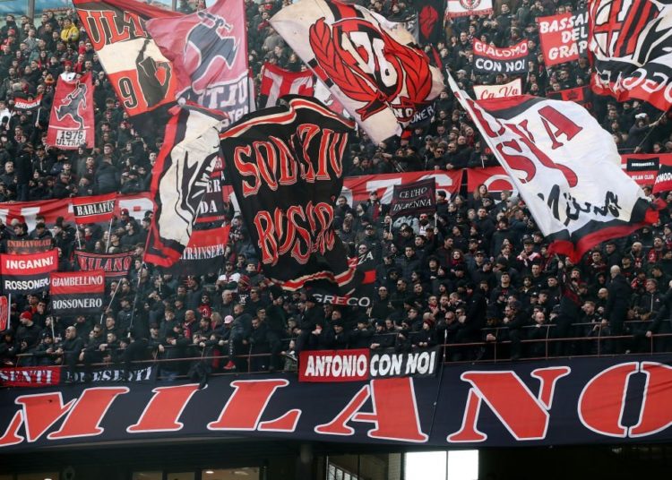 AC Milan fans