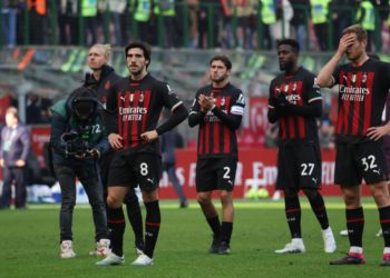 AC Milan players dejected