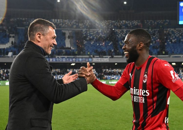 Paolo Maldini and Fikayo Tomori AC Milan توموري مالديني