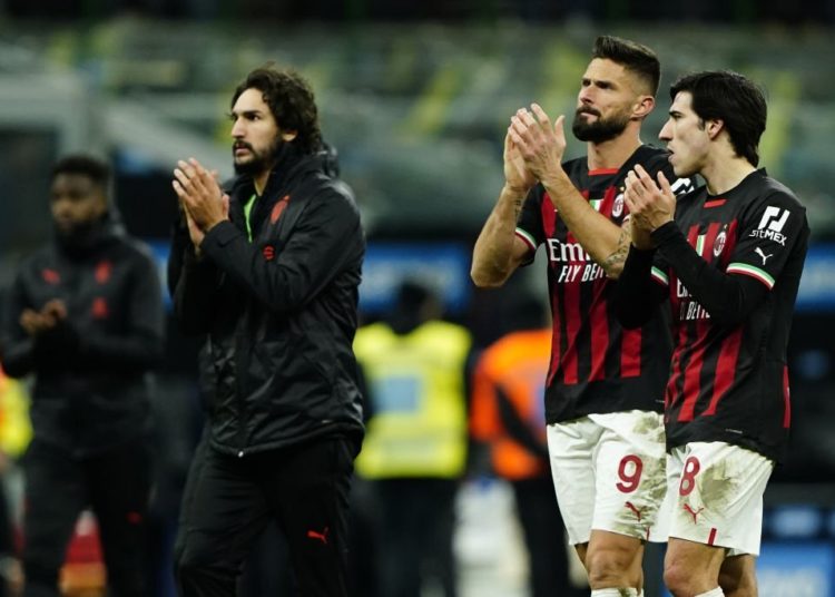AC Milan players dejected