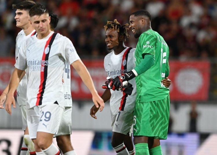 Mike Maignan Samuel Chukwueze AC Milan