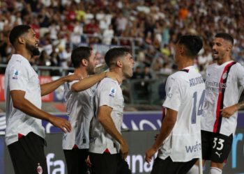AC Milan players celebrate ميلان