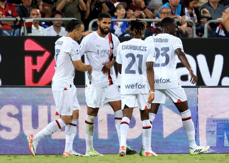 Ruben Loftus Cheek and other AC Milan players celebrate ميلان روبن لوفتوس شيك