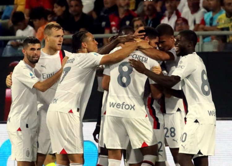 AC Milan players celebrate ميلان