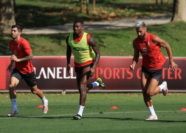 Rafael Leao Christian Pulisic Olivier Giroud AC Milan