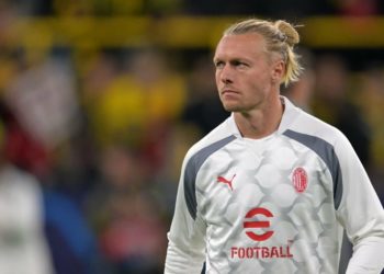 Simon Kjaer AC Milan كايير ميلان