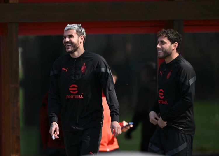 Theo Hernandez Davide Calabria AC Milan ثيو كالابريا ميلان