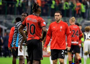 AC Milan players dejected