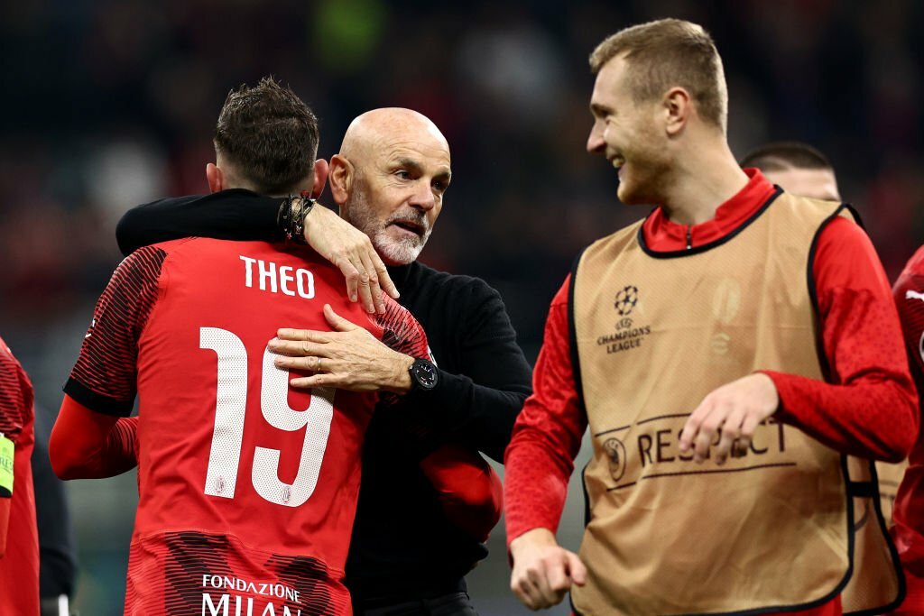 Stefano Pioli Theo Hernandez AC Milan