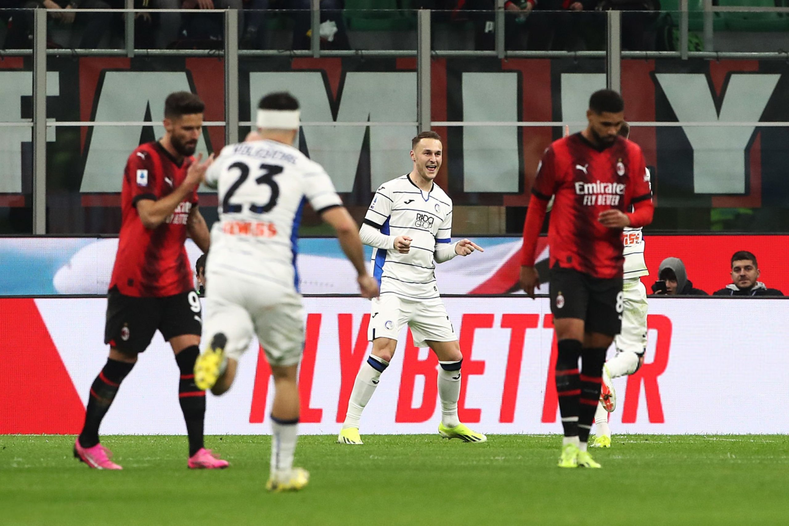 Koopmeiners celebrates after scoring a penalty against AC Milan at the San Siro on February 25, 2024