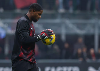 AC Milan's Mike Maignan مينيون ميلان