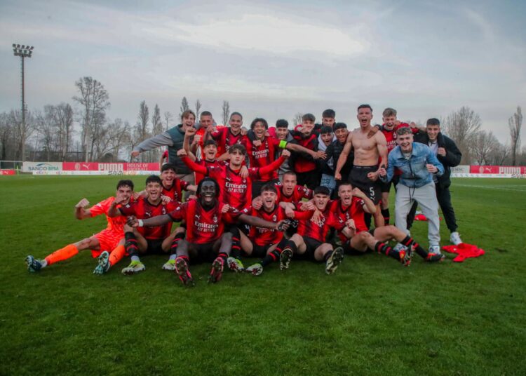 AC Milan Primavera players celebrate