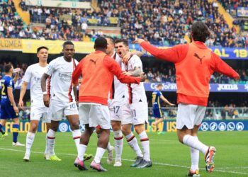 AC Milan players celebrate ميلان