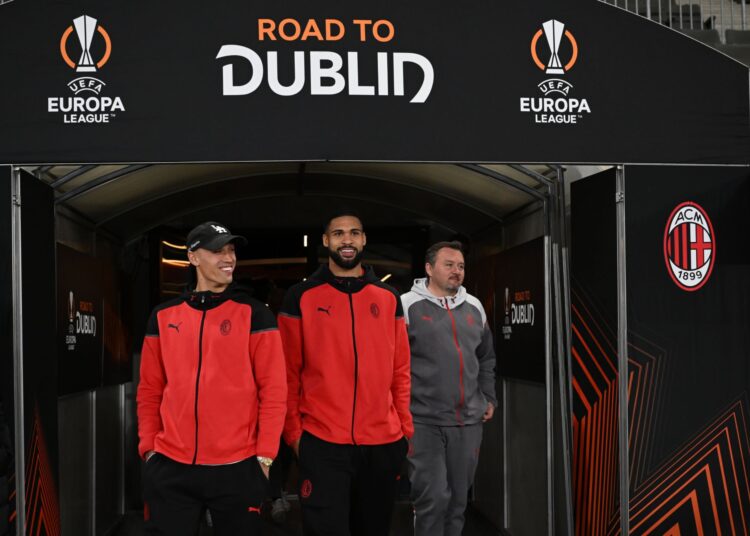 Tijjani Reijnders and Ruben Loftus-Cheek of AC Milan