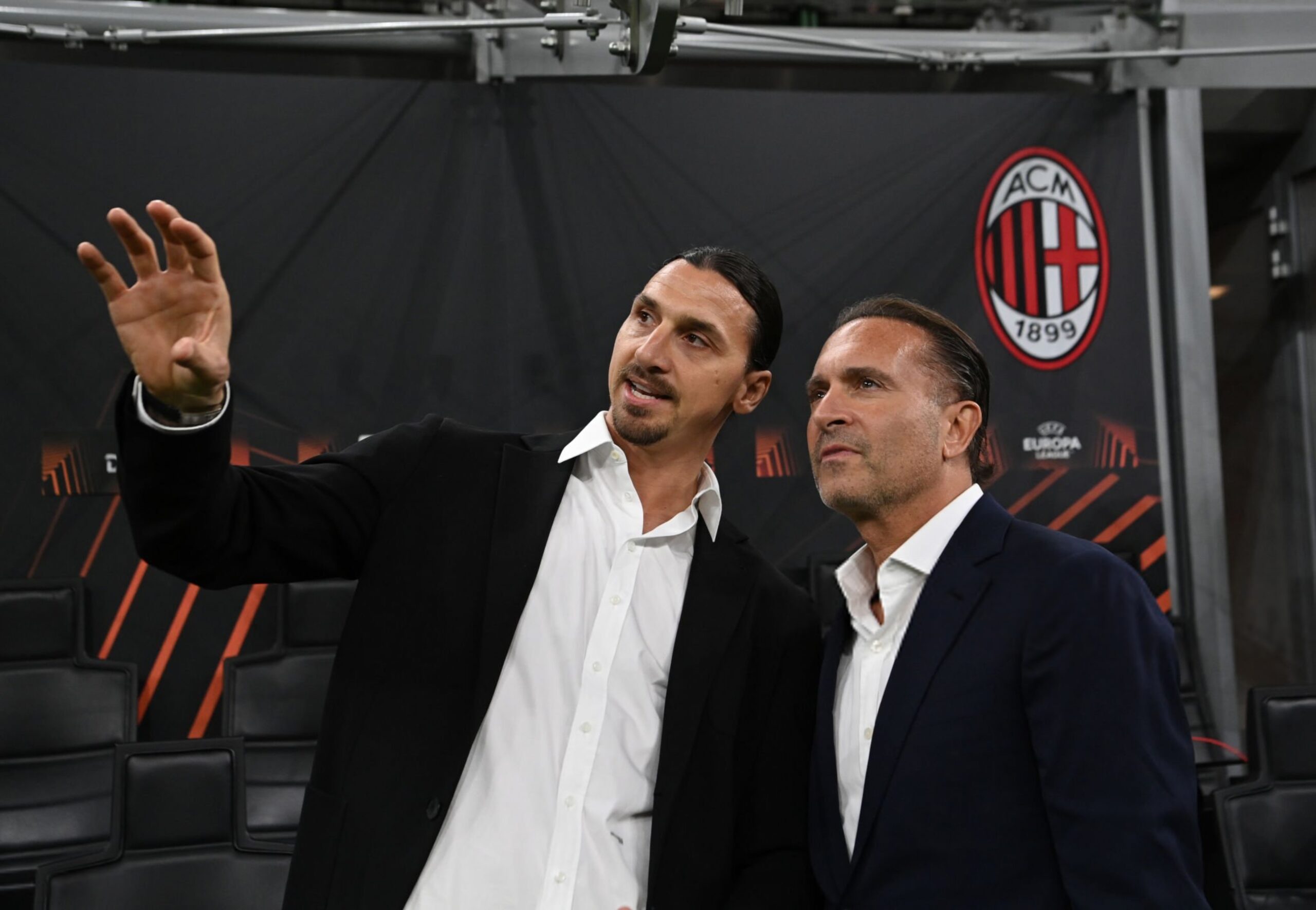 Zlatan Ibrahimovic with Gerry Cardinale (AC Milan via Getty Images)