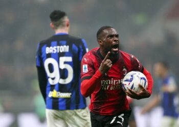 Fikayo Tomori celebrates as he scores a goal against Inter in the derby at San Siro on April 22, 2024.