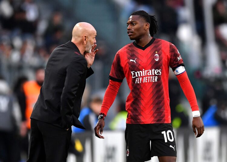 رافاييل لياو و ستيفانو بيولي - ميلان Rafael Leao Stefano Pioli AC Milan