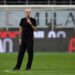 Stefano Pioli bids farewell to the AC Milan team after the end of the match against Salernitana at the San Siro on May 26, 2024 (Getty Images)